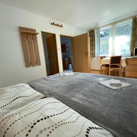 Privat Hotos Quarto em Acomodações Particulares Liptovský Mikuláš